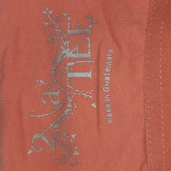 Embroidered wrap skirt - Picture 8 of 8